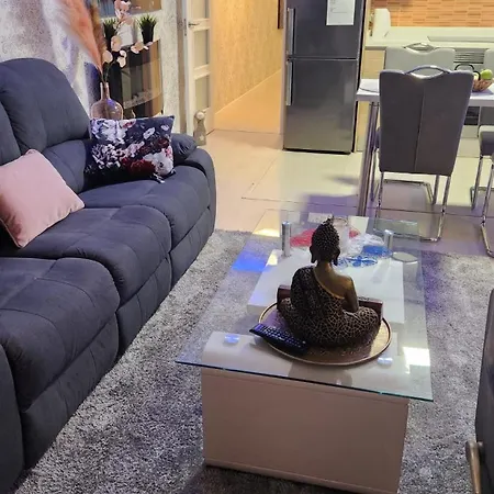 Apartment Piso *